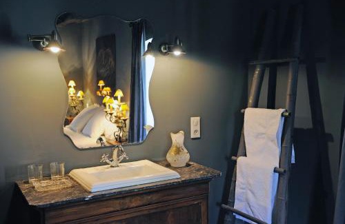 Severac-d'Aveyron Bed & Breakfast | Maison d'Hôtes La Singulière