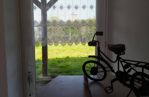 Broons House | Maison de Campagne au Pied D'un Bois