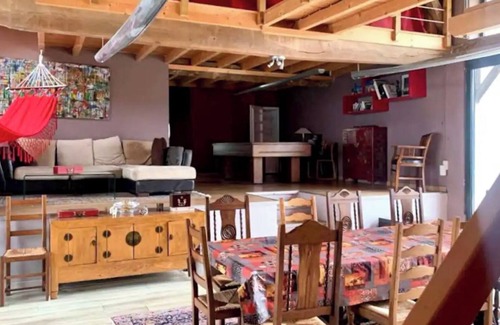 Mun House | Maison de Campagne Chaleureuse