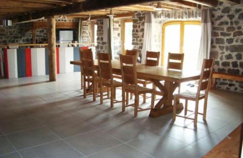 Arlempdes House | Maison de caractère avec grand terrain, proche d'Arlempdes, labels ECOGÎTE et Tourisme & Handicap - FR-1-582-118