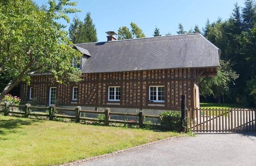 Annebault House | Maison de charme à Annebault avec jardin clôt et barbecueA