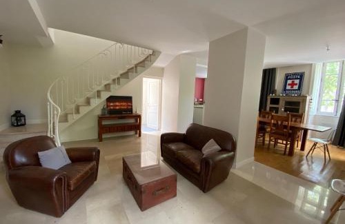 Chateau-Gontier House | Maison de charme, 8 pers, centre-ville de Château Gontier