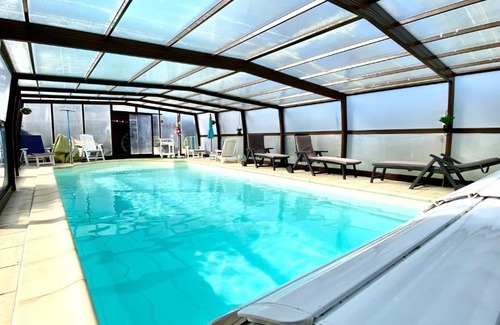 Mayrinhac-Lentour House | Maison de charme piscine couverte chauffée