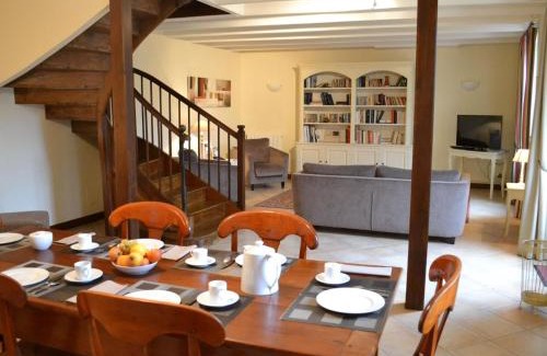 Saint-Cybardeaux House | Maison de charme avec piscine chauffée et jardin privé, idéale pour familles - FR-1-653-85