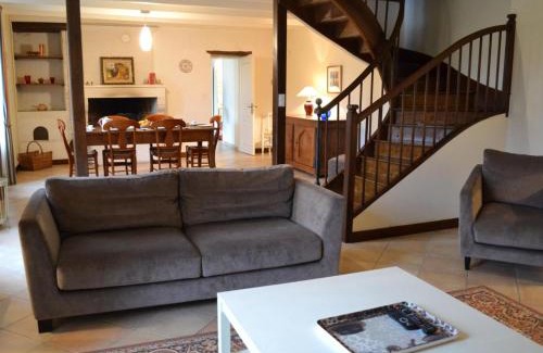Saint-Cybardeaux House | Maison de charme avec piscine chauffée et jardin privé, idéale pour familles - FR-1-653-85