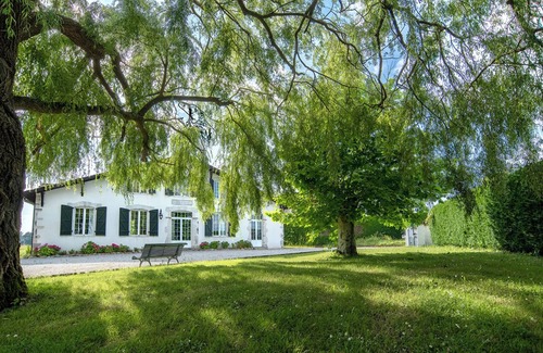 Saint-Etienne-d'Orthe House | Maison de Charme Avec Piscine