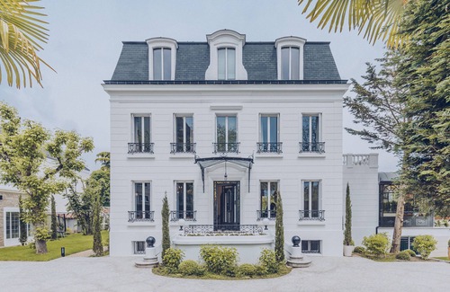 La Varenne Saint-Hilaire House | Maison de Prestige Avec Piscine Extérieure à Quelques pas de Paris .!