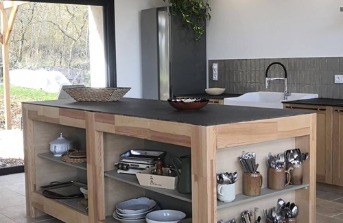 Merville House | Maison de L'orée, Grange Rénovée en Logement de Vacances