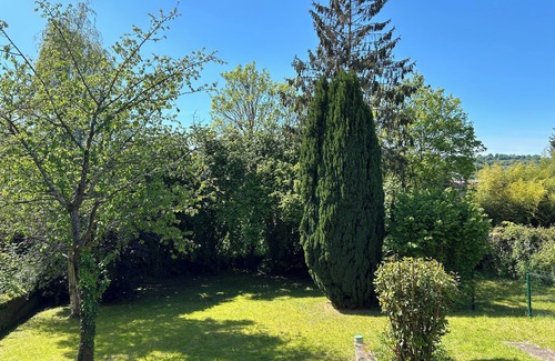 Lisieux House | Maison de Maître en Centre Ville Avec un Grand Jardin Ensoleillé !
