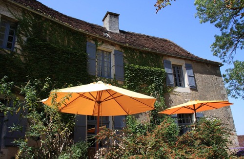Ajat House | Maison de Maitre +petite maison Perigourdine for 12 people in the causse