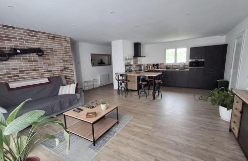 Eyrans House | Maison de style industriel