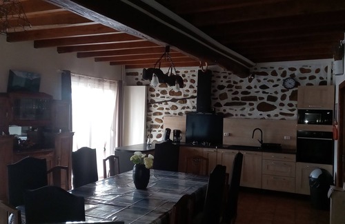 Tilhouse House | Maison de Vacances Avec Piscine et Magnifique vue sur Pyrénées
