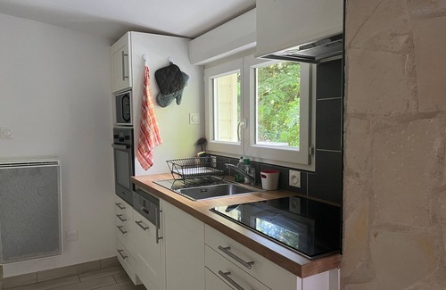 Luzech House | Maison de vigne en bord du Lot/Vineyard house cottage on the banks of the Lot