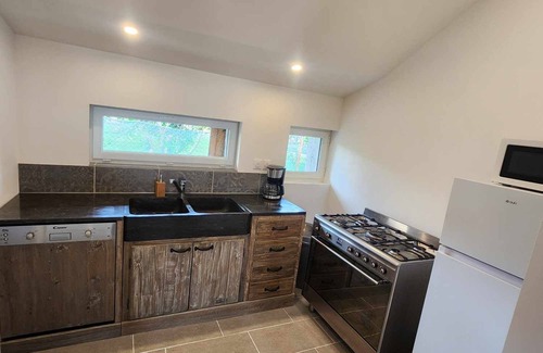 Ainay-le-Vieil House | Maison de Village Entièrement Rénovée