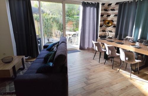 Cote Ouest Ormeaux House | Maison de ville avec extérieur au calme.