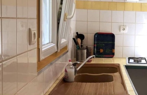 Morlaix House | Maison de Ville Avec Petite Cour Abritée. Animaux de Compagnie Acceptés !