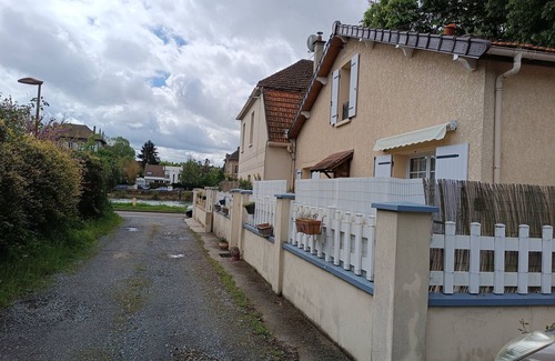Pomponne House | Maison de Ville Avec Terrasse de 30 m2, Proche des Transports en Commun et Paris