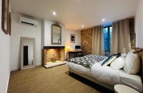 Villeneuve d'Aveyron Apartment | Maison des Conques