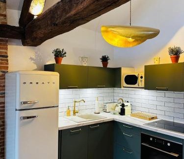 Villeneuve d'Aveyron Apartment | Maison des Conques