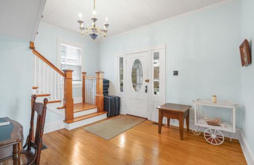 Cape Charles House | Maison des Reves - Historic charm in the heart of Downtown!