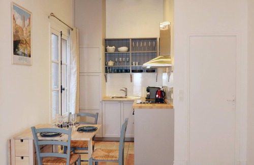Senlis House | Maison Emily in Senlis, In the Heart of Senlis.