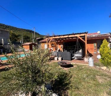 Lavelanet Ski Chalet | Maison en bois , plein pieds,piscine privative