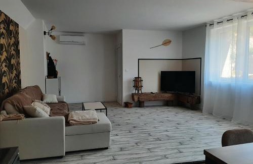 Maron Apartment | maison en pierre avec balnéo entre Toul et nancy