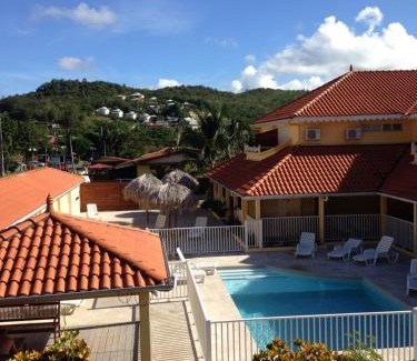 Trois-Ilets House | Maison en résidence privée avec piscine accès plage