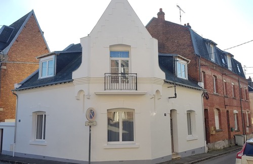 Peronne House | Maison en Ville et au Calme