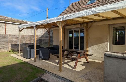 Sigloy House | Maison familiale au bord de la Loire à Sigloy pour 6 personnes - FR-1-590-572