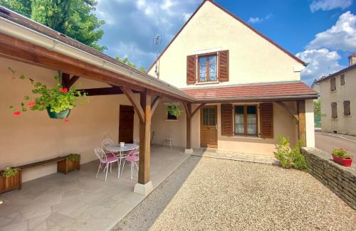 Ladoix-Serrigny House | Maison familiale dans village viticole