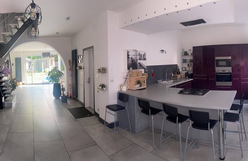 Lomme House | Maison Familiale Lilloise 155m à 1 min metro LOMME BOURG