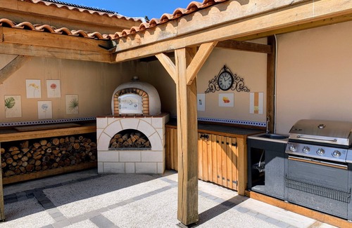 Blanzaguet-Saint-Cybard House | Maison 500m2, Piscine Intérieure, Bar, Billard, Grand Jardin