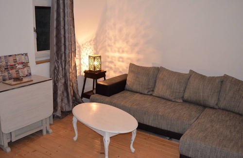 Villeneuve-la-Comtesse House | Maison Du Puits (4 Bedrooms, Sleeps 10/12)