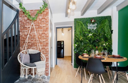 Montbrison House | Maison jungle house Montbrison 2/4 P