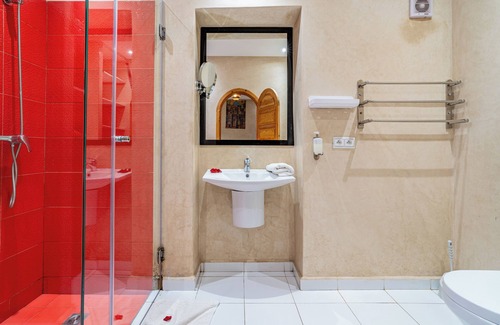 Marrakech Hotel | MAISON KA HOTEL: ENSUITE ROOM/RESTAURANT/HAMMAM & SPA BODY TREATMENTS