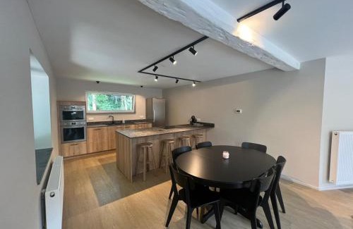 Limbourg House | Maison Léon