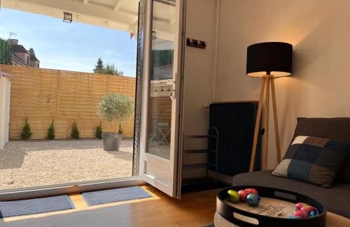 Champs-sur-Marne House | Maison La Belle Endormie- Disneyland et Paris