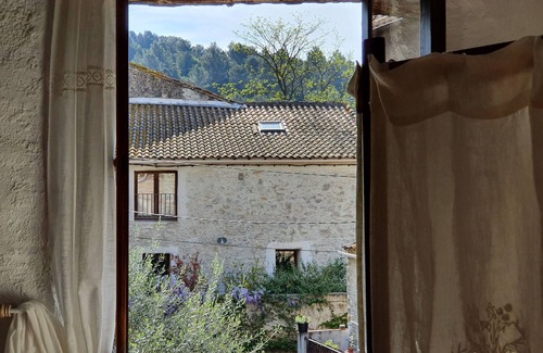 Beaufort House | Maison La Cosy is a romantic cottage with antique character and charm
