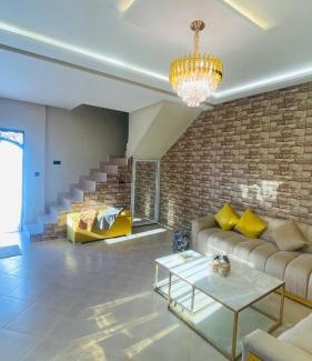 Mnar House | Maison