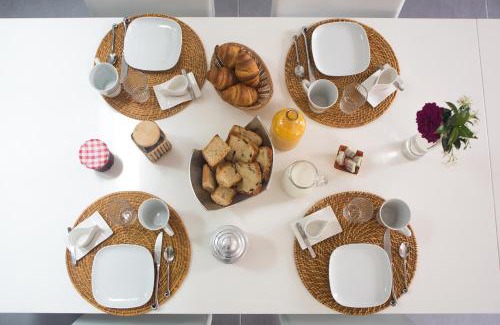 Le Burgaud Bed & Breakfast | MAISON MAUPAS Chambre Bleue