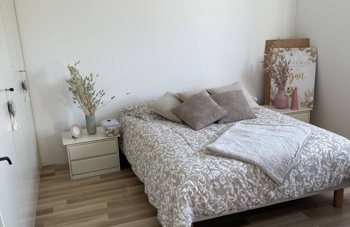 Arnouville-les-Mantes Bed & Breakfast | Maison Moderne au Calme