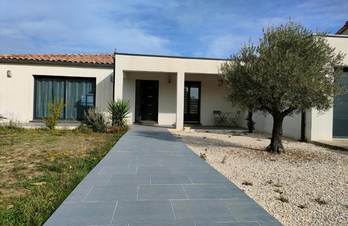 Conques-sur-Orbiel House | Maison neuve contemporaine proche Carcassonne, spacieuse, belle vue