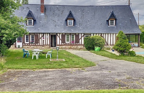 Plasnes Cottage | Maison Normande AU Calme DS UN Hameau Jardin Avec Piscine
