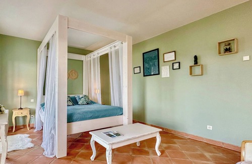 La Fagette Bed & Breakfast | Maison Oléa - Chambre D'hôtes "fleur de Lin" Avec vue sur la Vallée de la Vézère
