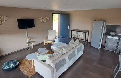Ghisonaccia House | Maison Ossature Bois, vue sur Montagne, Piscine, 4kms de la mer