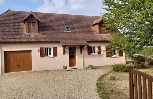 Saint-Mesmin House | Maison Périgourdine au Calme, Piscine Chauffée, 3 Chambres 3 Sdd, Proche Corrèze