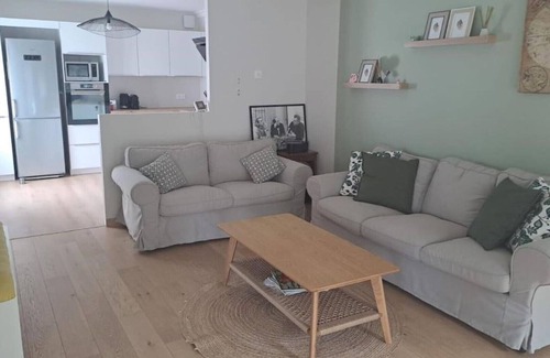 Montfavet House | Maison Paisible et Ensoleillée