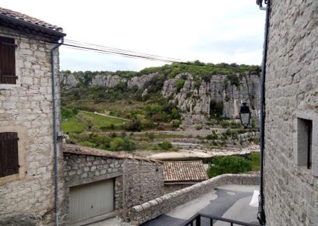 Balazuc House | maison pierre et voûte au cœur du village