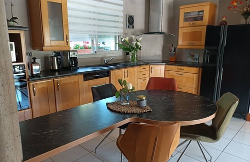 Camors House | Maison Plain Pied Avec Grand Jardin Paysager